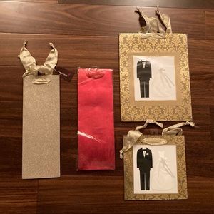NWT Papyrus Gift Bags (4)